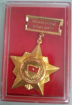 Phù hiệu quân đội.jpg