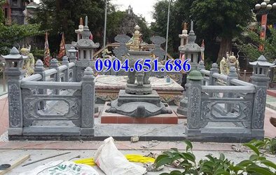 Mẫu lan can đá chạm thủng đơn giản đẹp.jpg