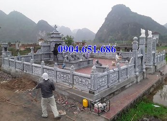Mẫu lan can, hàng rào đá khu lăng mộ công giáo chạm cây thánh giá đẹp.jpg