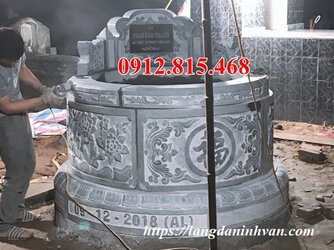 Bán mộ tròn đá khối tự nhiên hoa văn tinh xảo.jpg