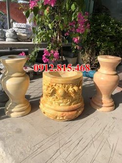 Mẫu bát hương đá vàng chạm khắc hoa văn tinh xảo đẹp.jpg