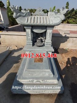 Thiết kế mộ một mái che bằng đá xanh rêu cao cấp hoa văn tinh xảo.jpg