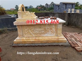 Mẫu mộ xây bằng đá vàng giá rẻ tại cở sở đá mỹ nghệ Ninh Vân - Ninh Bình.jpg