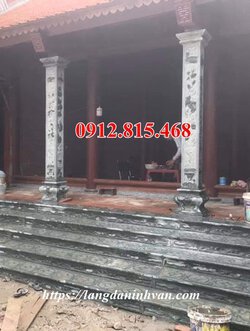 Mẫu cột hiên bằng đá xanh rêu chạm khắc hoa văn tinh xảo.jpg