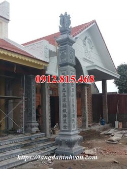 Mẫu cột đồng trụ nhà thờ họ bằng đá khối tự nhiên đẹp.jpg