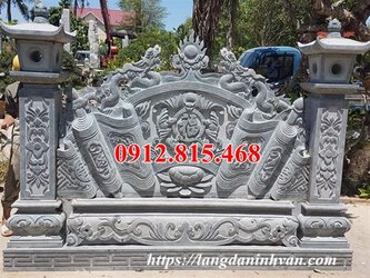 Bình phong đá nhà thờ họ.jpg