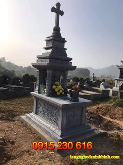 Mộ-đá-thiên-chúa-giáo-ở-Quảng-Ninh.jpg