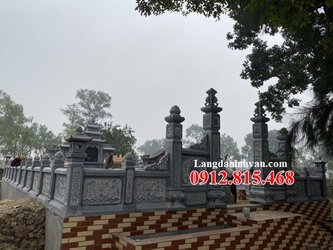 Giá xây khuôn viên khu lăng mộ đá gia đình tại Quảng Trị.jpg