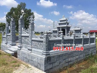 Mẫu khu lăng mộ gia đình xây bằng đá khối tự nhiên đẹp kích thước chuẩn phong thủy.jpg