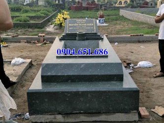Mẫu mộ đá tại Sài Gòn.jpg
