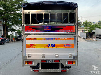 xe-tai-isuzu-qkr270-thung-bat-35.jpg