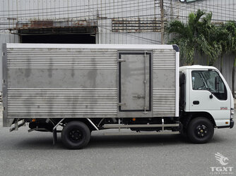 xe-tai-isuzu-qkr270-thung-kin-35.jpg