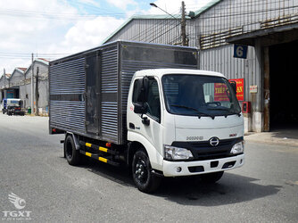 xe-tai-hino-xzu650-thung-kin-2.jpg