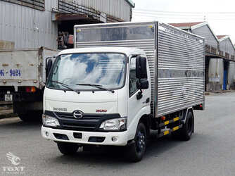 xe-tai-hino-xzu650-thung-kin-3.jpg