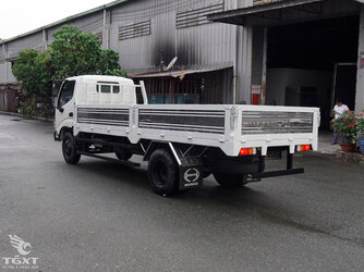 xe-tai-hino-xzu650-thung-lung-7.jpg