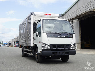 xe-tai-isuzu-qkr270-thung-kin-31.jpg