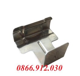 kep-thoat-nuoc-khung-pin-nang-luong-mat-troi.jpg
